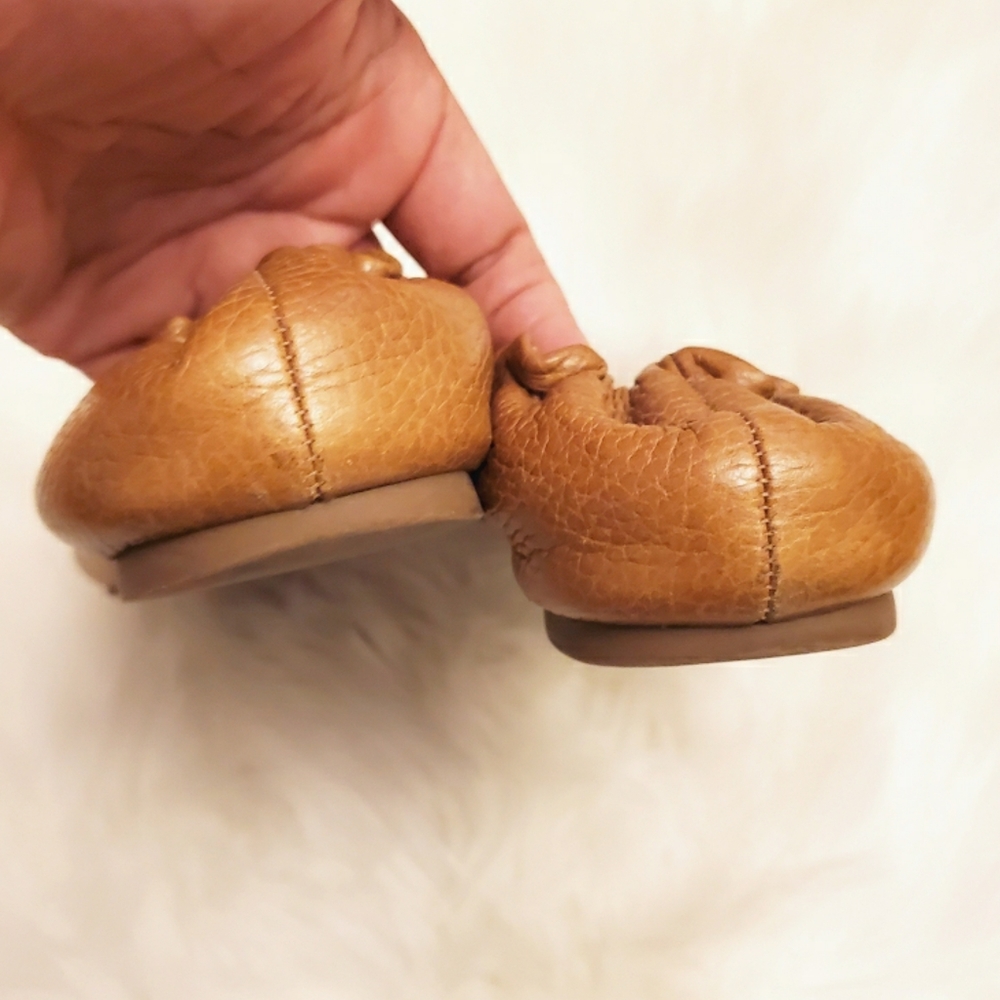 Tory Burch Reva Tan Flats - Picture 6 of 6